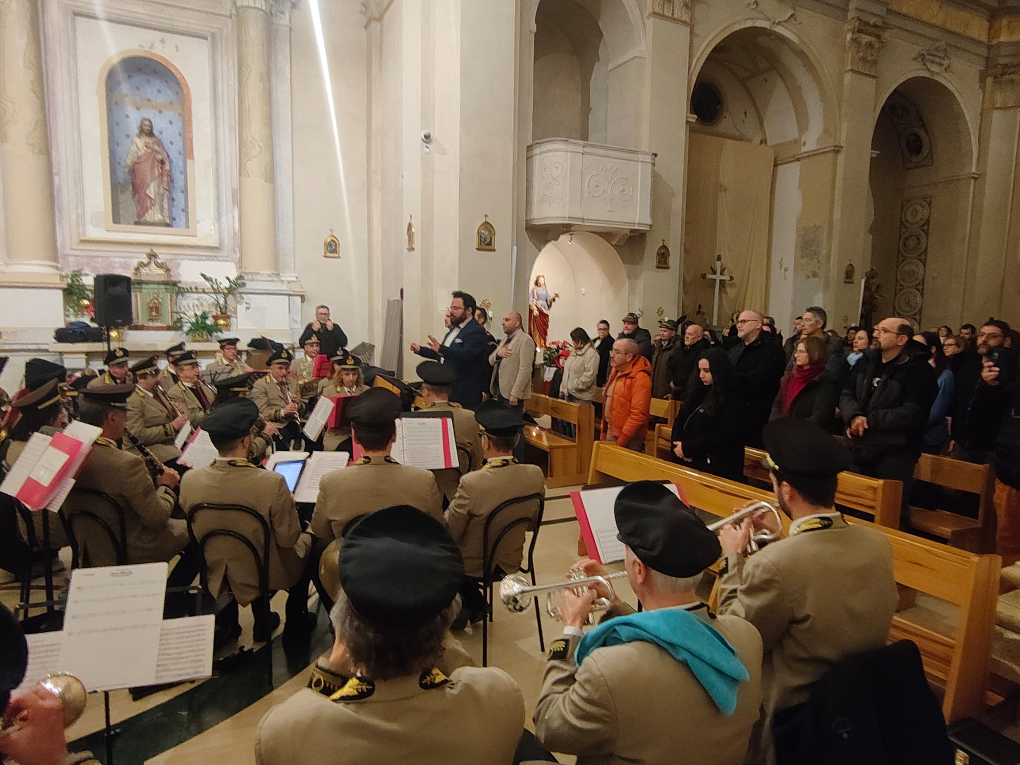 Dicembre Torrese: folla e applausi al concerto di inizio anno con la Banda Città di Chieti  nella chiesa delle Grazie!