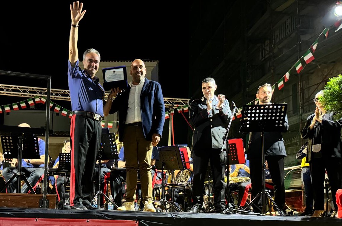 L'inaugurazione del monumento ai caduti di Nassiriya e il concerto della Fanfara dei Carabinieri: la giornata storica di Torre